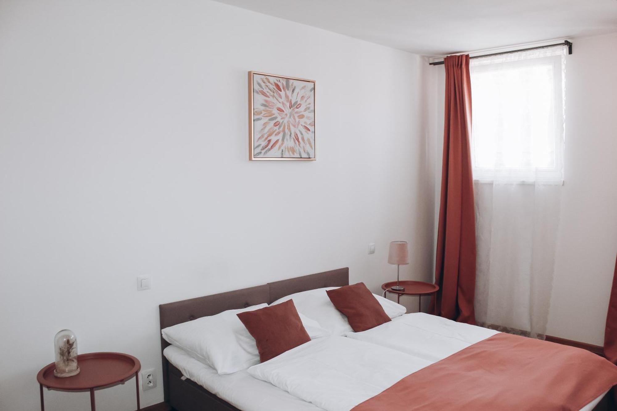 Appartamento Sokolska Praga Esterno foto