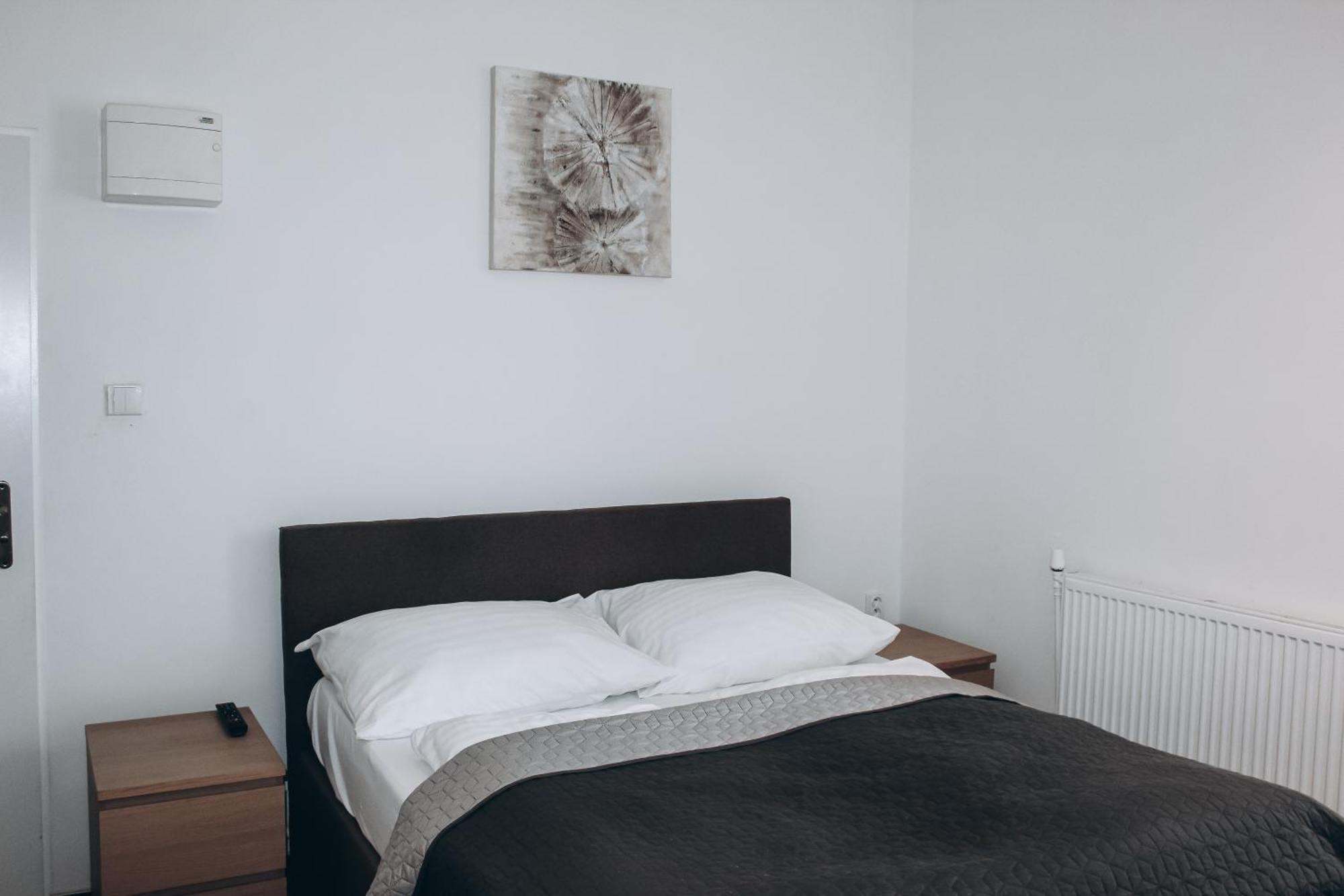 Appartamento Sokolska Praga Esterno foto