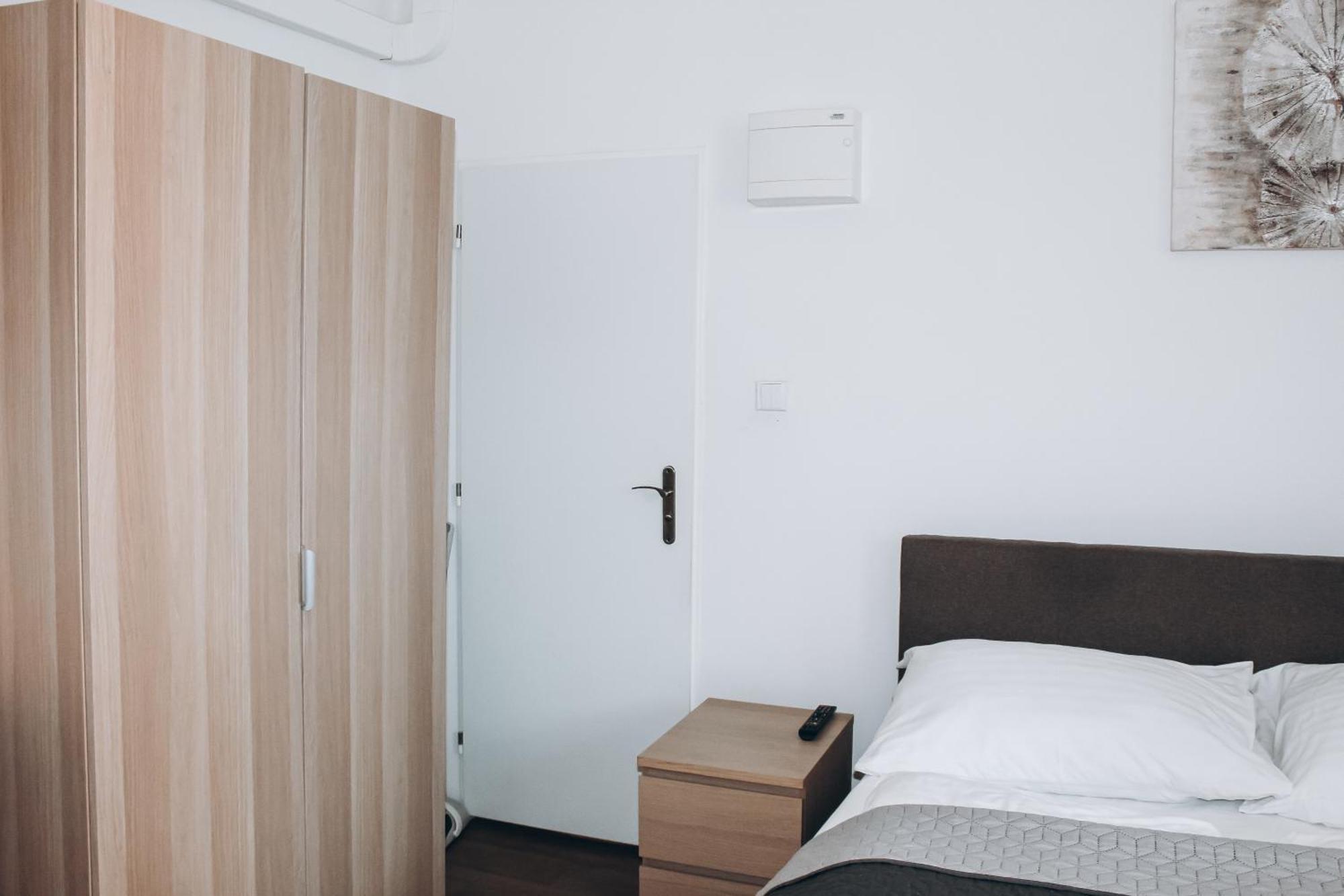 Appartamento Sokolska Praga Esterno foto