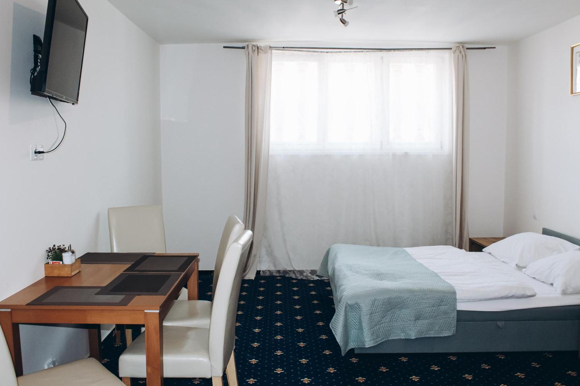 Appartamento Sokolska Praga Esterno foto