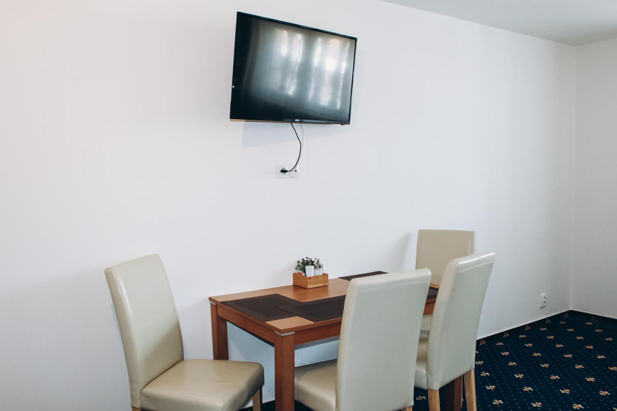 Appartamento Sokolska Praga Esterno foto