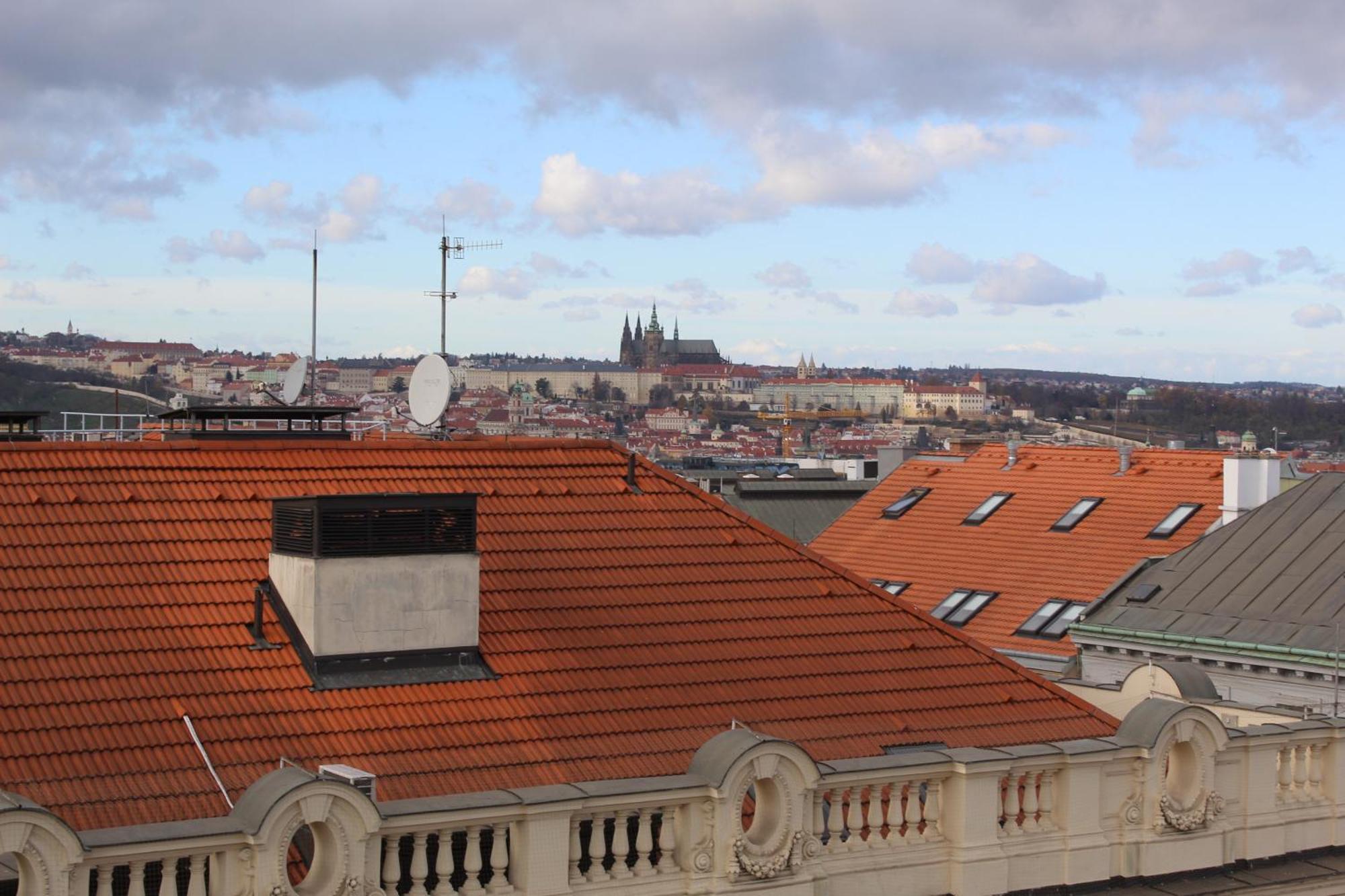 Appartamento Sokolska Praga Esterno foto