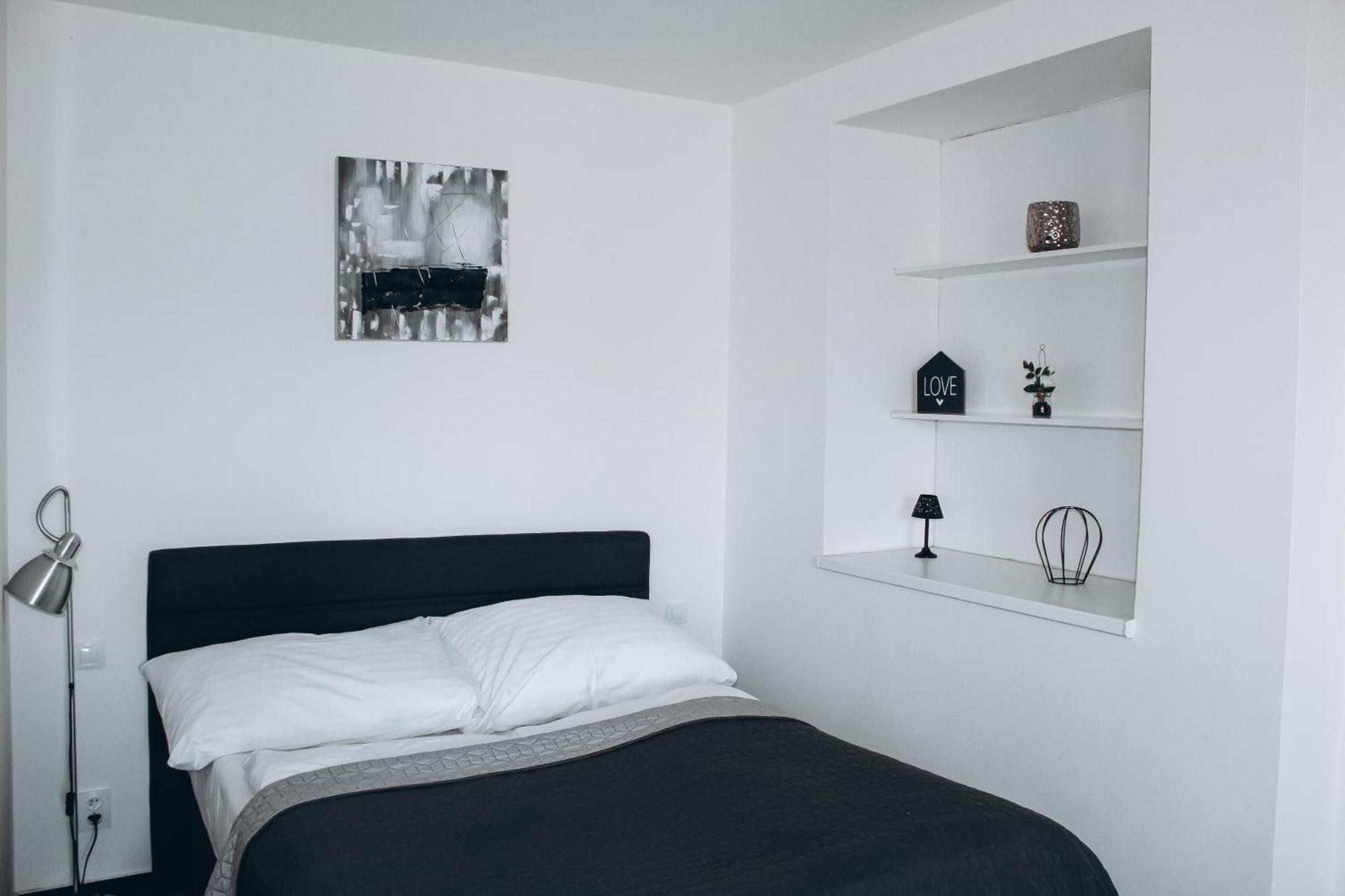 Appartamento Sokolska Praga Esterno foto