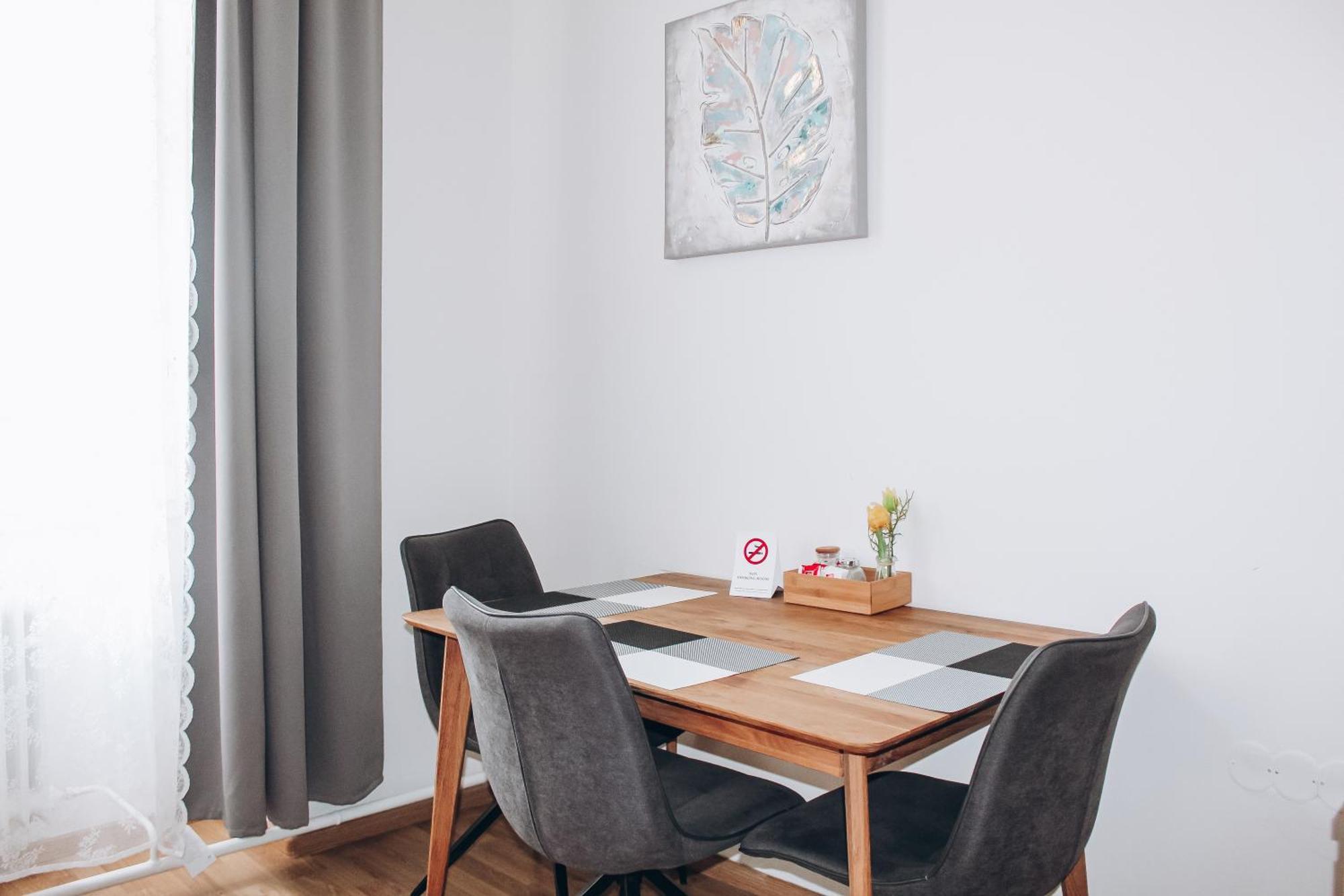 Appartamento Sokolska Praga Esterno foto